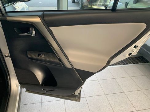 Used 2015 Toyota RAV4 Limited w/ Four Season Floor Mat Package AWD/4WD image 19