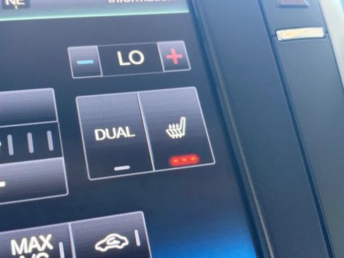 Used 2013 Lincoln MKZ FWD image 23