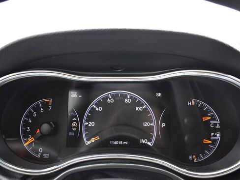 Used 2021 Jeep Grand Cherokee Limited w/ Premium Lighting Group AWD/4WD image 14