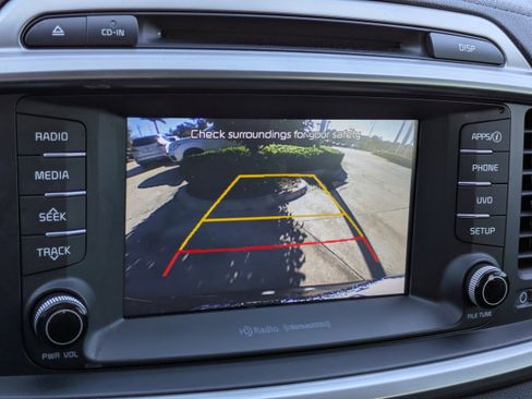 Used 2017 Kia Sorento EX image 25