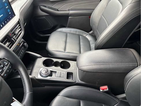 Used 2025 Ford Escape Platinum image 22