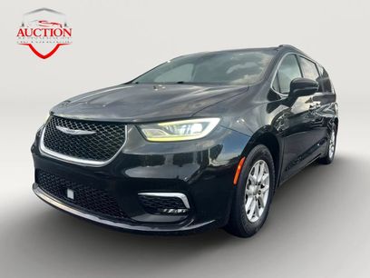 Used 2021 Chrysler Pacifica Touring-L