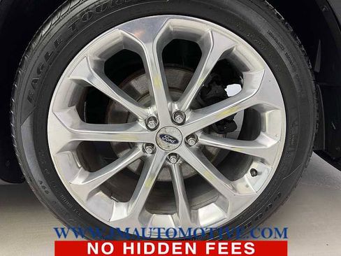 Used 2017 Ford Taurus Limited w/ Driver Assist Package image 9