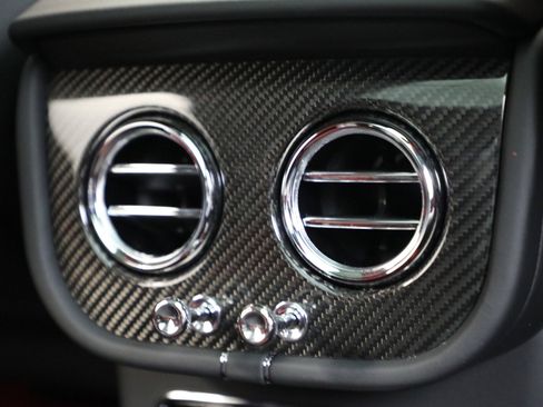 New 2025 Bentley Bentayga image 44