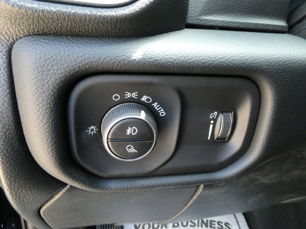 New 2026 RAM 3500 Big Horn AWD/4WD image 21