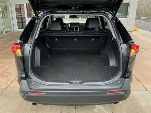 Used 2022 Toyota RAV4 XLE Premium FWD image 23