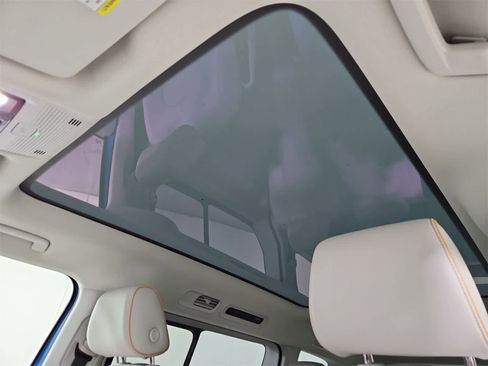 Certified 2025 Volkswagen ID. Buzz 1st Edition image 19