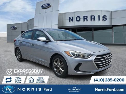 Used 2017 Hyundai Elantra SE FWD image 1