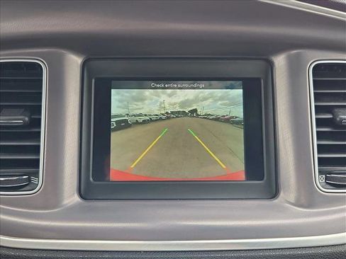 Used 2022 Dodge Charger SXT image 13