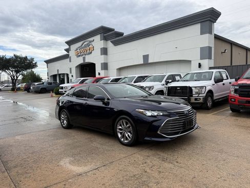 Used 2021 Toyota Avalon XLE FWD image 35