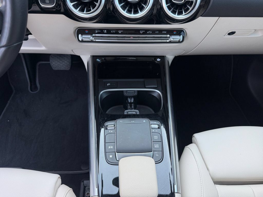 Certified 2022 Mercedes-Benz GLA 250 w/ Premium Package Lite image 11