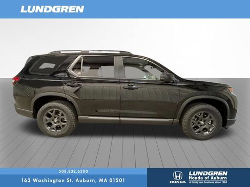 New 2026 Honda Pilot TrailSport image 6
