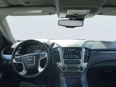 Used 2017 GMC Yukon SLE w/ SLE Value Package image 9