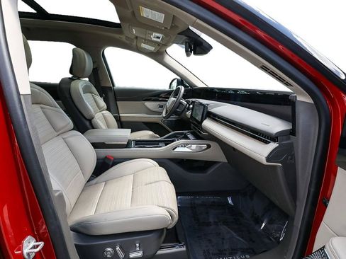 Certified 2025 Lincoln Nautilus Reserve AWD/4WD image 23