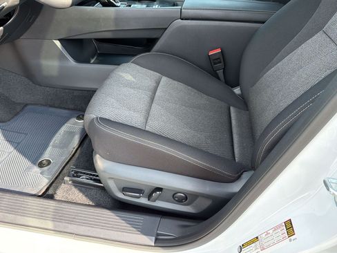 Used 2026 Nissan Rogue SV FWD image 17
