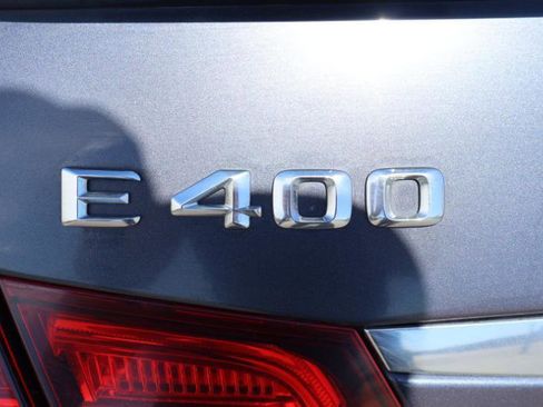 Used 2015 Mercedes-Benz E 400 4MATIC Sedan w/ Lighting Package image 10