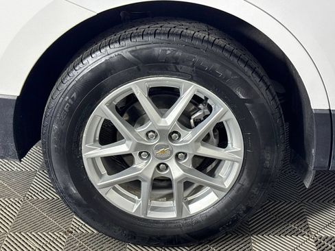 Certified 2024 Chevrolet Equinox LT AWD/4WD image 14