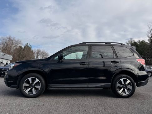 Used 2017 Subaru Forester 2.5i Premium w/ All-Weather Package image 2