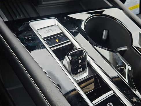 New 2026 Volkswagen Atlas Cross Sport SE image 21