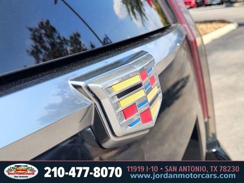 Used 2019 Cadillac Escalade ESV Premium Luxury RWD image 11