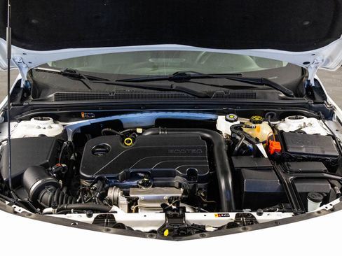 Used 2023 Chevrolet Malibu LT image 48