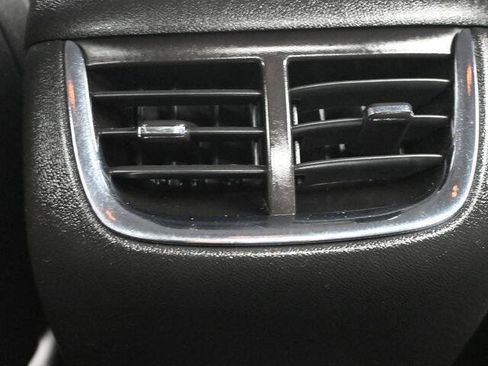 Used 2022 Chevrolet Malibu LT image 16