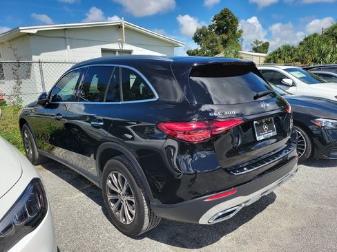 Used 2023 Mercedes-Benz GLC 300 image 4