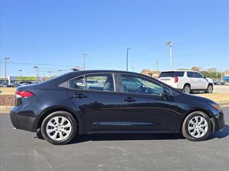 Used 2023 Toyota Corolla LE video 2