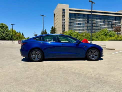 Used 2022 Tesla Model 3 RWD image 11