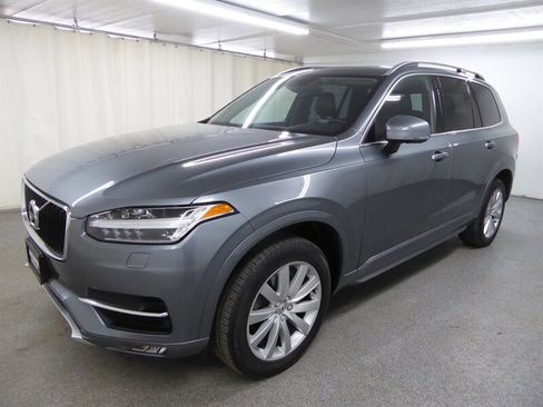 Used 2016 Volvo XC90 T6 Momentum w/ Momentum Plus Package image 3