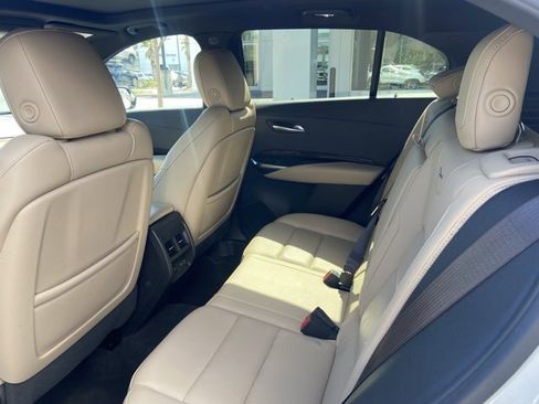 Certified 2025 Cadillac XT4 Premium Luxury image 8