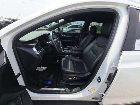 Used 2022 Cadillac XT5 Premium Luxury AWD/4WD image 3
