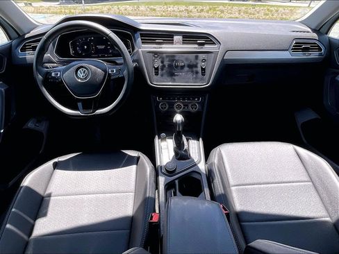 Used 2020 Volkswagen Tiguan SEL AWD/4WD image 21