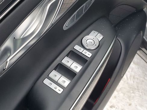 Used 2022 Genesis GV70 3.5T Sport w/ Sport Prestige Package image 11