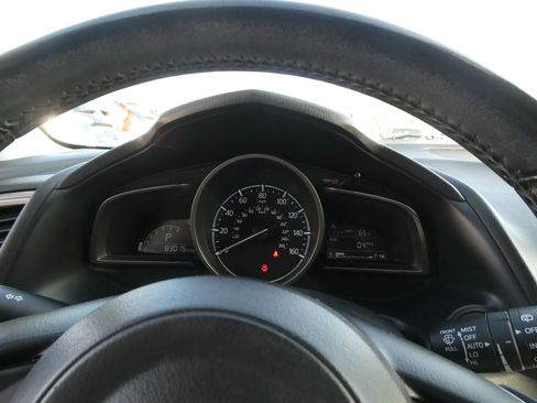 Used 2017 MAZDA MAZDA3 Touring image 18