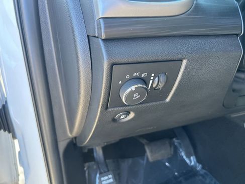 Certified 2021 Jeep Grand Cherokee Laredo X image 35