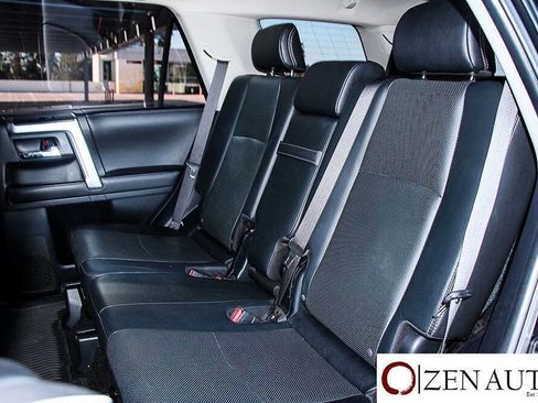 Used 2023 Toyota 4Runner Limited AWD/4WD image 32