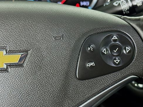Used 2018 Chevrolet Impala LT FWD image 13