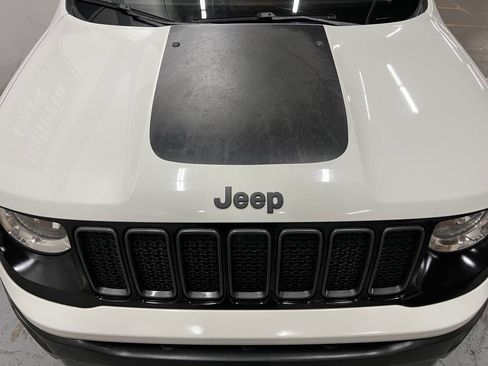 Used 2019 Jeep Renegade Trailhawk image 14