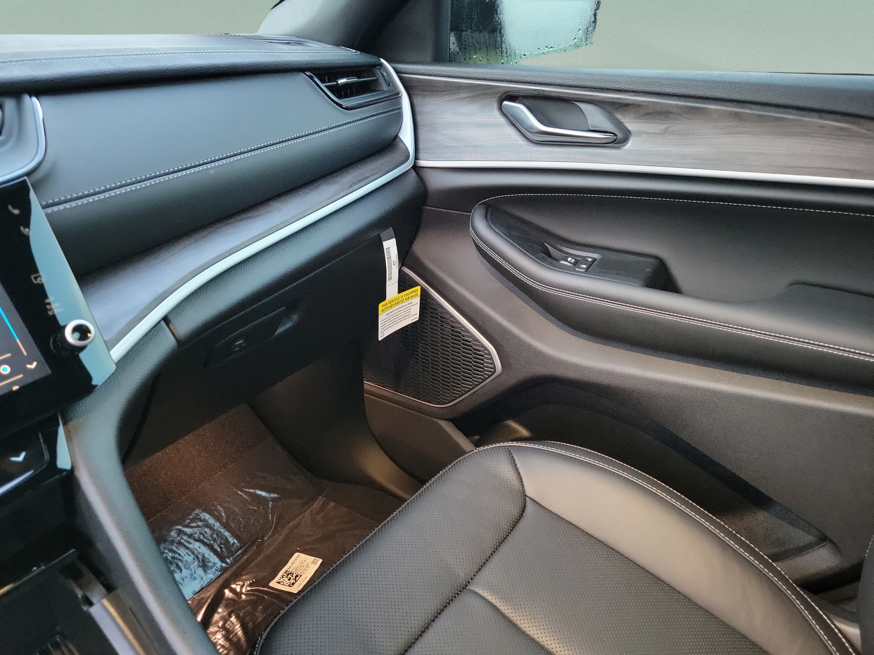 New 2027 Jeep Grand Cherokee Limited AWD/4WD image 20