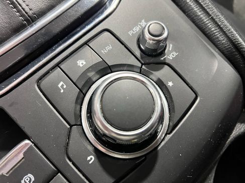 Used 2018 MAZDA CX-5 Touring w/ Preferred Equipment Package image 18