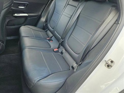 Used 2026 Mercedes-Benz GLC 300 image 17