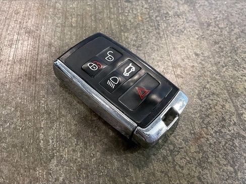 Used 2019 Land Rover Range Rover Long Wheelbase Supercharged image 11