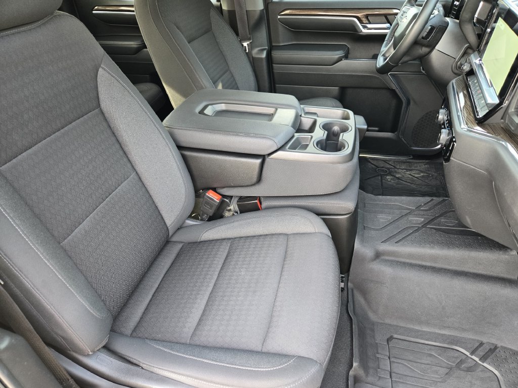 Used 2023 Chevrolet Silverado 1500 LT AWD/4WD image 15