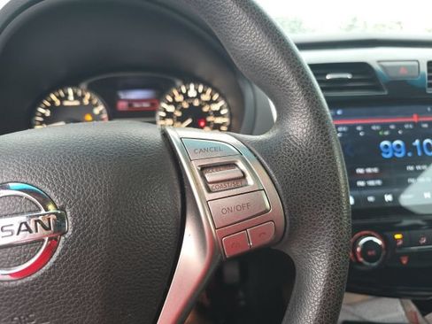 Used 2015 Nissan Altima 2.5 S FWD image 14
