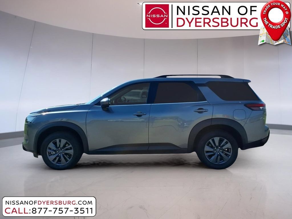 Used 2024 Nissan Pathfinder SV FWD image 6