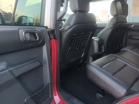 New 2025 Ford Bronco Badlands image 29