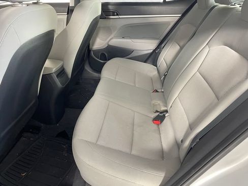 Used 2018 Hyundai Elantra SEL FWD image 16