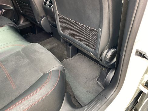 Used 2022 Mercedes-Benz GLA 250 4MATIC image 16