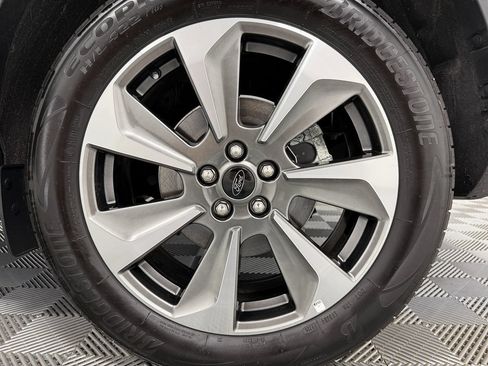 Used 2025 Ford Escape Platinum AWD/4WD image 31